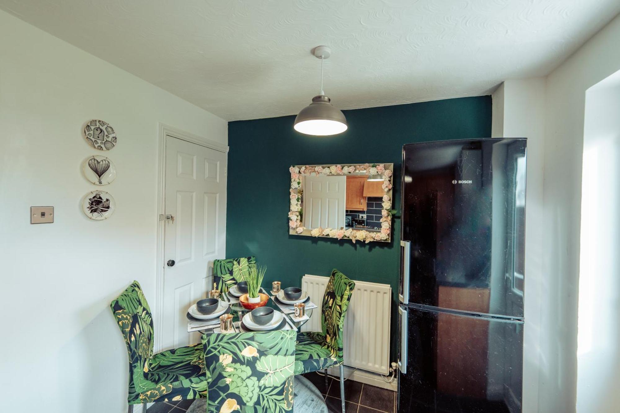 2 Bedroom Peaceful Home, Colchester Mile End 外观 照片